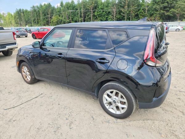 2023 KIA SOUL LX, S