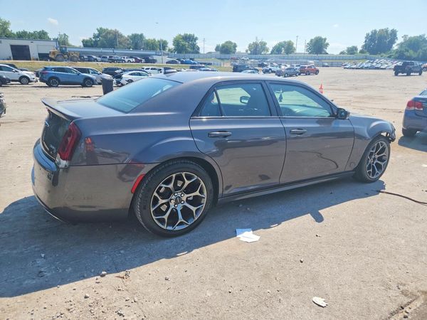 2018 CHRYSLER 300