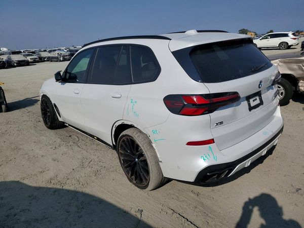 2026 BMW X5 M60i