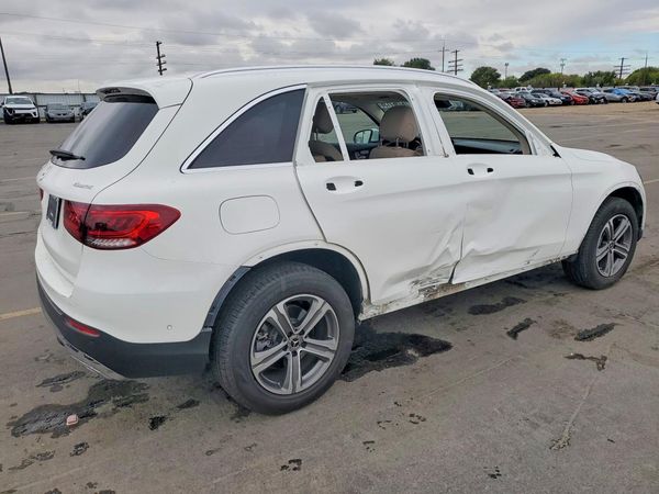 2022 MERCEDES-BENZ GLC