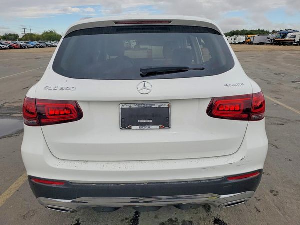 2022 MERCEDES-BENZ GLC