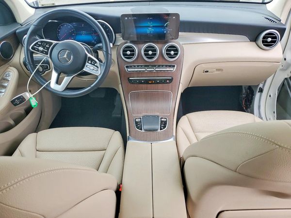 2022 MERCEDES-BENZ GLC