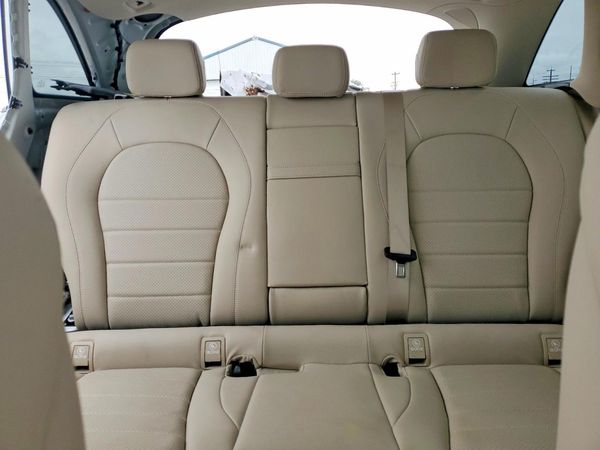 2022 MERCEDES-BENZ GLC