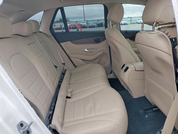 2022 MERCEDES-BENZ GLC