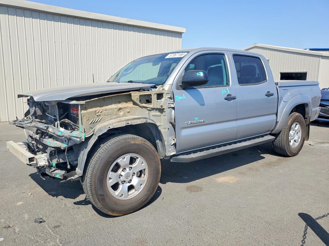 2015 TOYOTA TACOMA