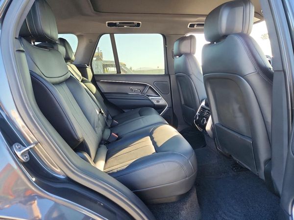 2023 LAND ROVER RANGE ROVER SE