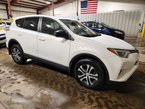2018 TOYOTA RAV4 LE