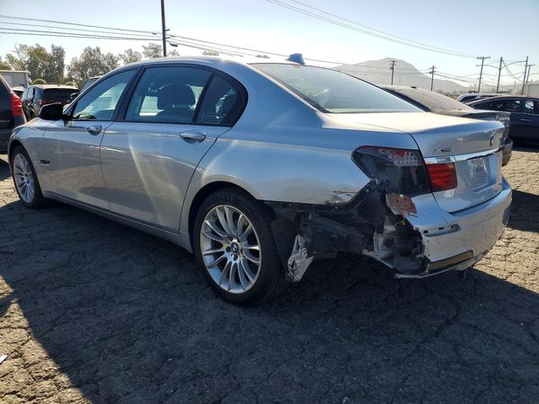 2014 BMW 750