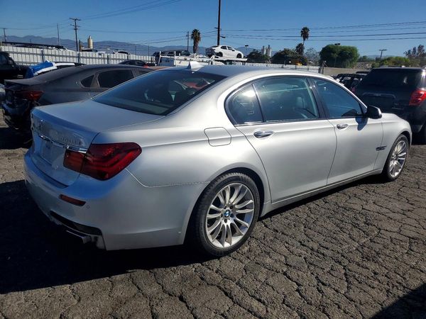2014 BMW 750