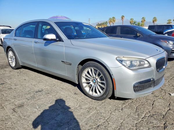 2014 BMW 750