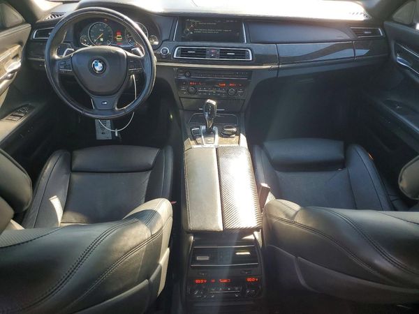 2014 BMW 750