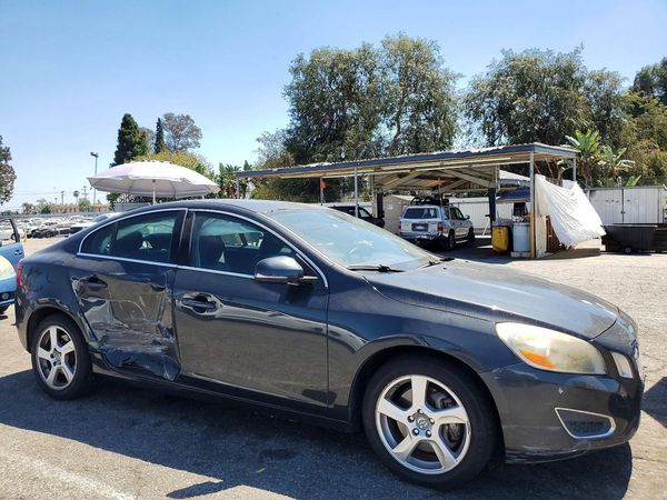 2012 VOLVO S60
