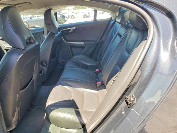 2012 VOLVO S60