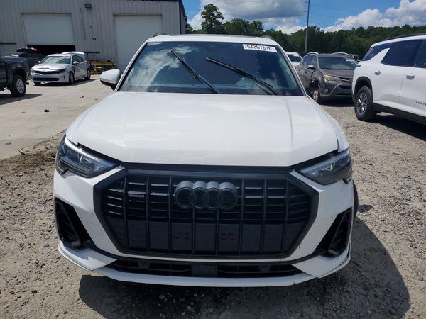 2021 AUDI Q3