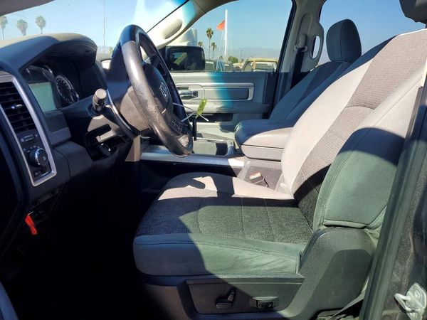 2015 RAM 1500 SLT