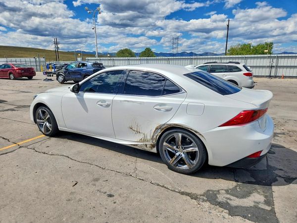 2017 LEXUS IS