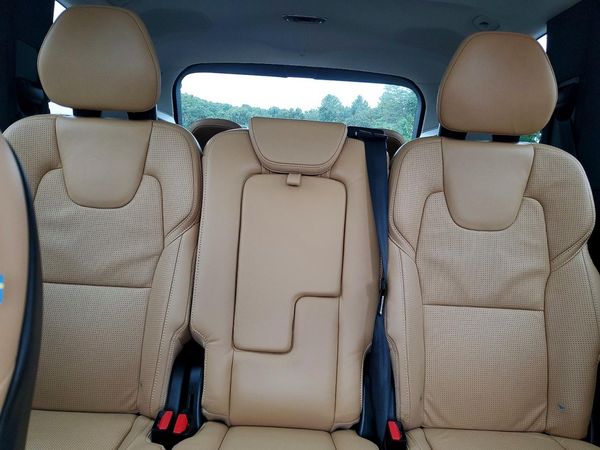 2016 VOLVO XC90