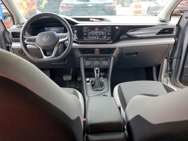 2022 VOLKSWAGEN TAOS