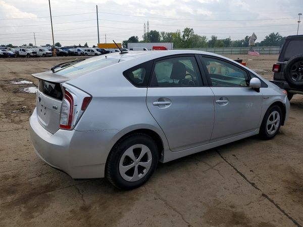 2015 TOYOTA PRIUS
