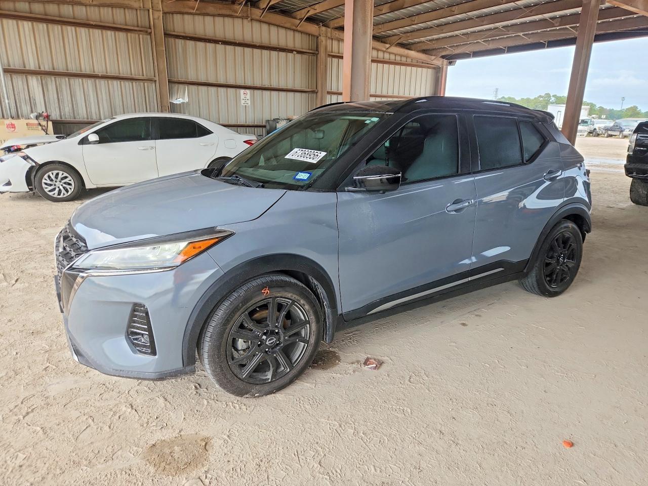 2023 NISSAN KICKS