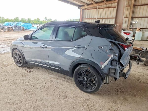 2023 NISSAN KICKS