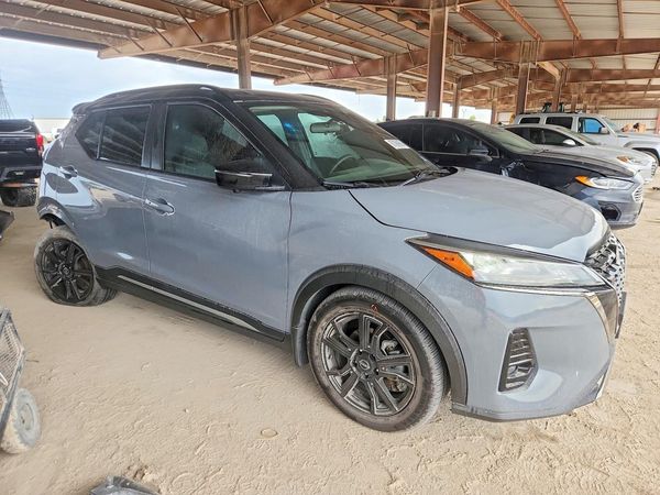 2023 NISSAN KICKS
