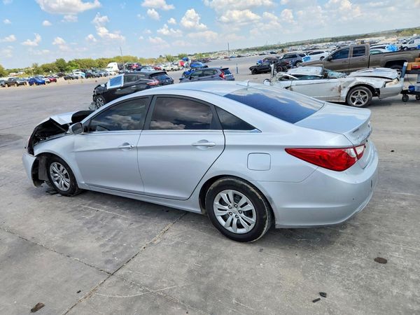 2012 HYUNDAI SONATA