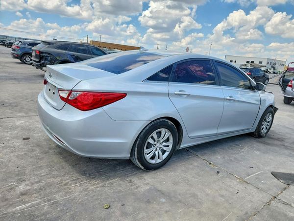 2012 HYUNDAI SONATA