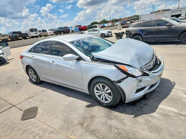 2012 HYUNDAI SONATA