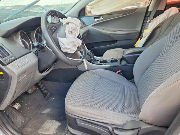 2012 HYUNDAI SONATA