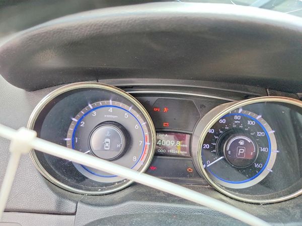 2012 HYUNDAI SONATA