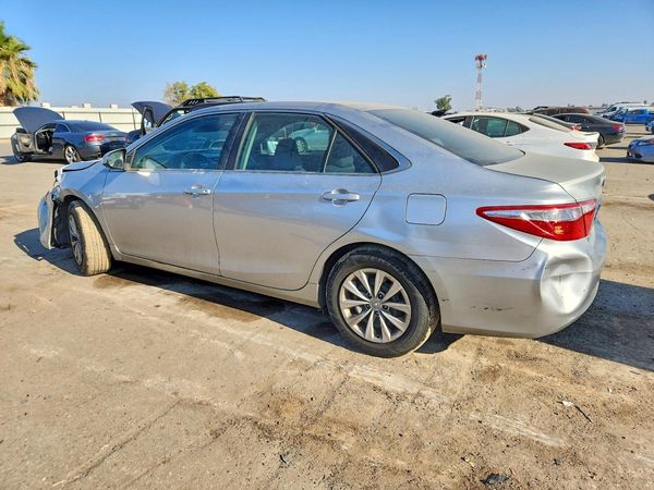 2016 TOYOTA CAMRY