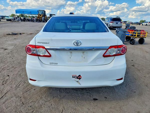 2013 TOYOTA COROLLA