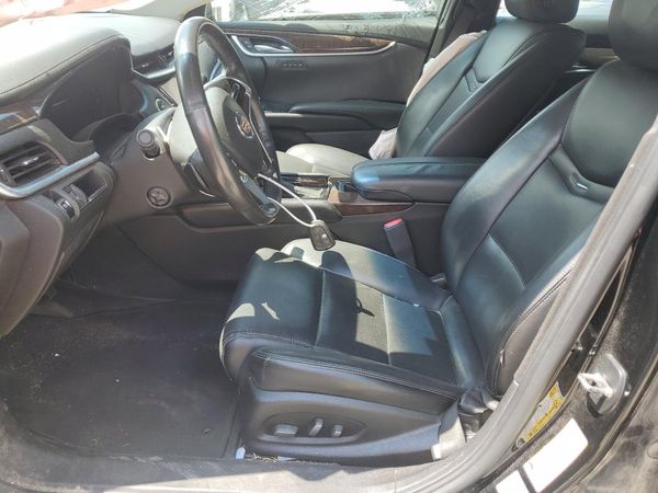 2015 CADILLAC XTS Luxury
