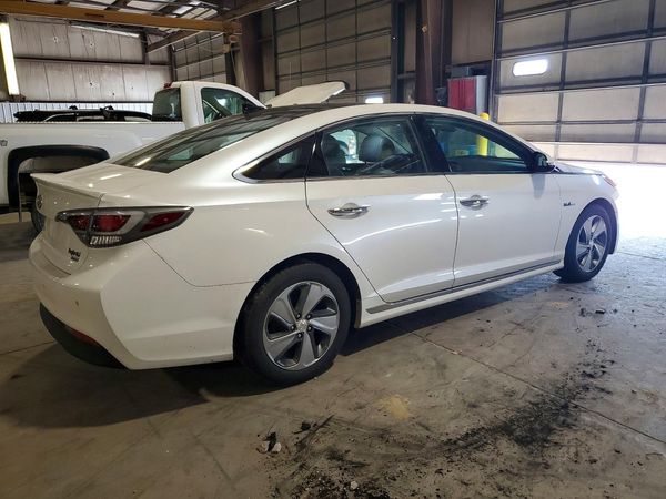 2016 HYUNDAI SONATA GLS (Middle)