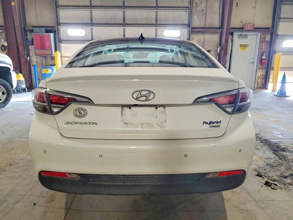 2016 HYUNDAI SONATA GLS (Middle)