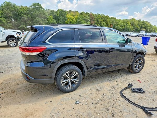2018 TOYOTA HIGHLANDER