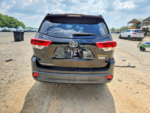 2018 TOYOTA HIGHLANDER