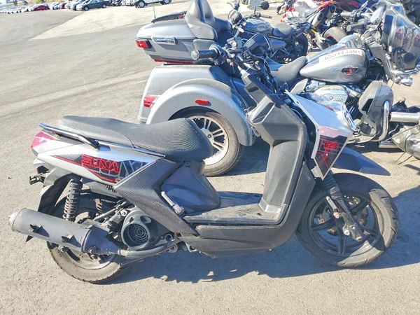2018 YAMAHA SCOOTER