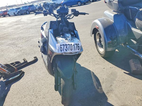 2018 YAMAHA SCOOTER