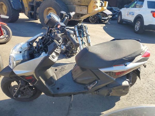2018 YAMAHA SCOOTER