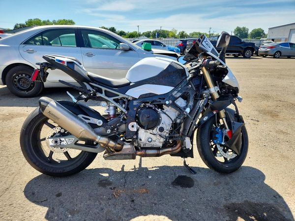 2026 BMW S