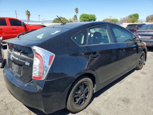 2014 TOYOTA PRIUS