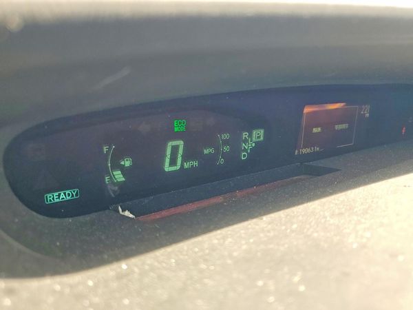 2014 TOYOTA PRIUS