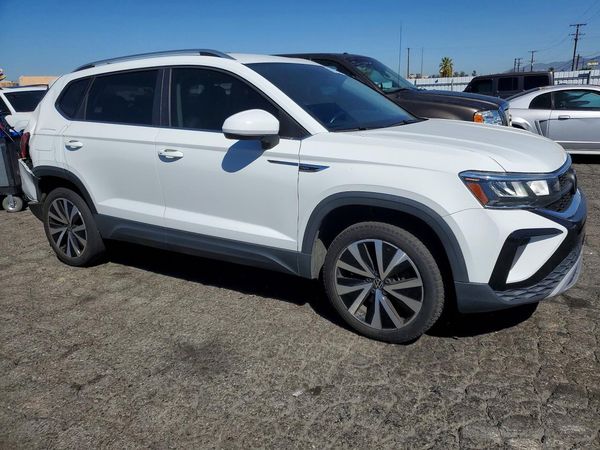 2022 VOLKSWAGEN TAOS