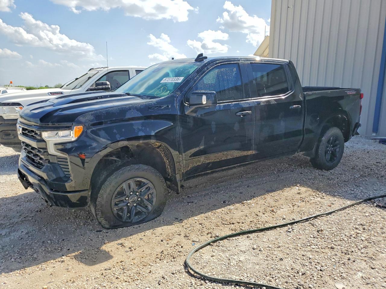2023 CHEVROLET SILVERADO Trail Boss - LT — Front 3/4