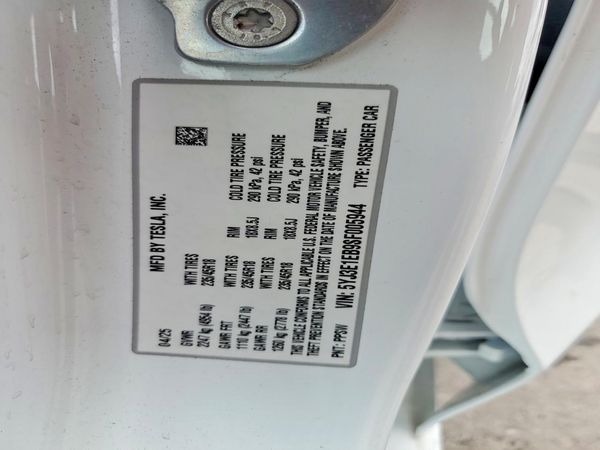 2025 TESLA MODEL 3