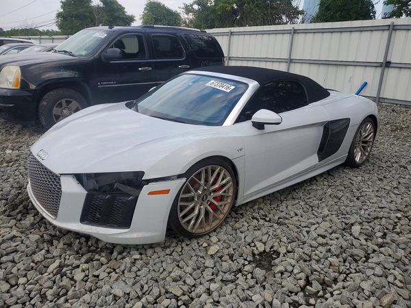 2020 AUDI R8 V10 quattro — Front 3/4