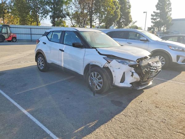 2021 NISSAN KICKS