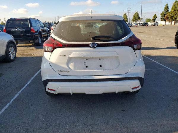 2021 NISSAN KICKS
